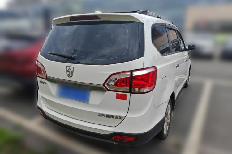 Used Baojun 730 2014 1.5L manual Comfort ESP version 7 seats Rear Right 45 Deg