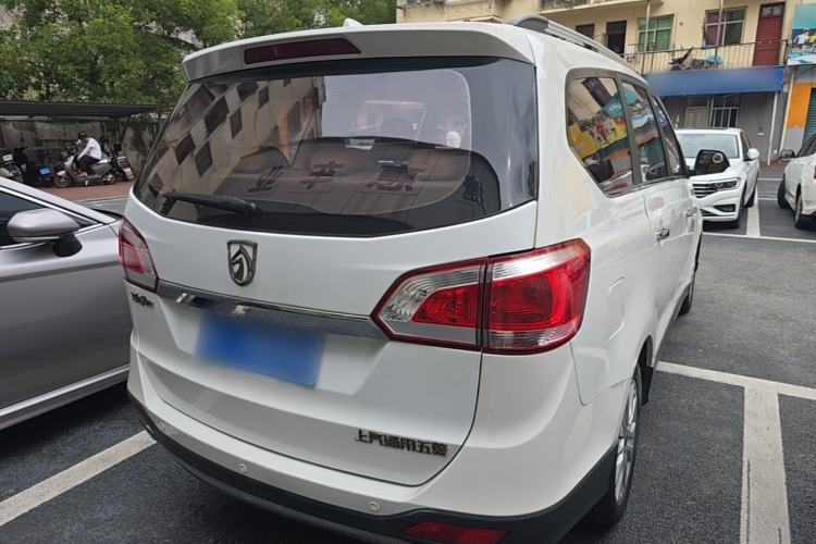 Used Baojun 730 2014 1.5L manual luxury trim 7 seats Rear Right 45 Deg