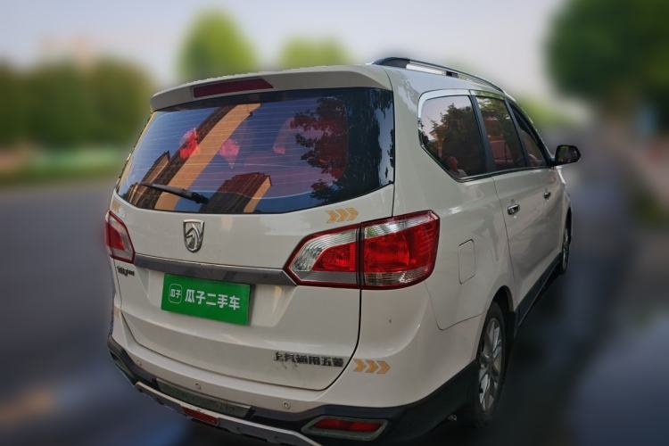 Used Baojun 730 2014 1.5L Manual Luxury Navigation ESP Version 7 Seats Rear Right 45 Deg