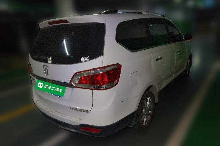 Used Baojun 730 2014 1.5L manual luxury trim 7 seats Rear Right 45 Deg