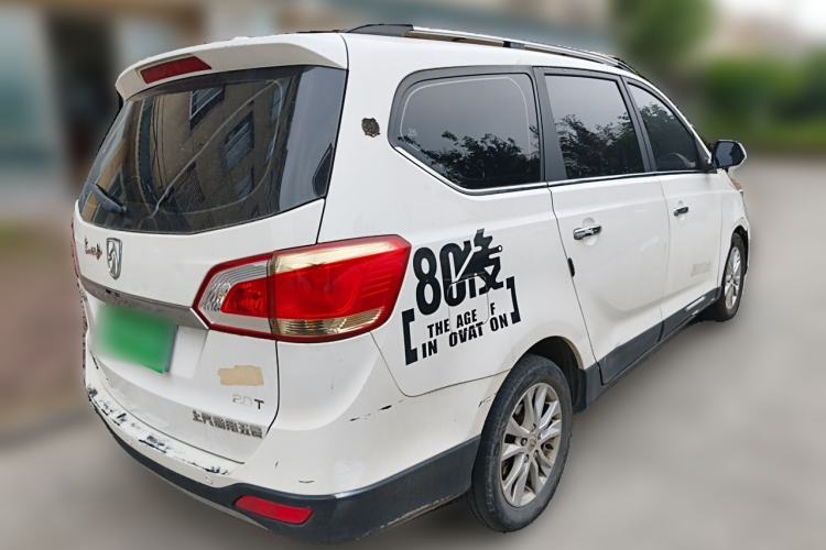 Used Baojun 730 2014 1.5L manual luxury trim 7 seats Rear Right 45 Deg
