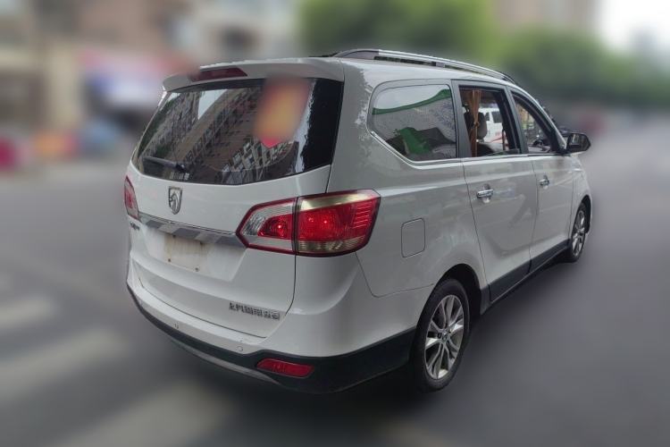 Used Baojun 730 2014 1.5L manual Comfort version 7 seats Rear Right 45 Deg