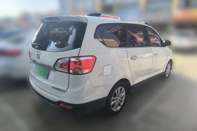 Used Baojun 730 2014 1.5L manual luxury trim 7 seats Rear Right 45 Deg