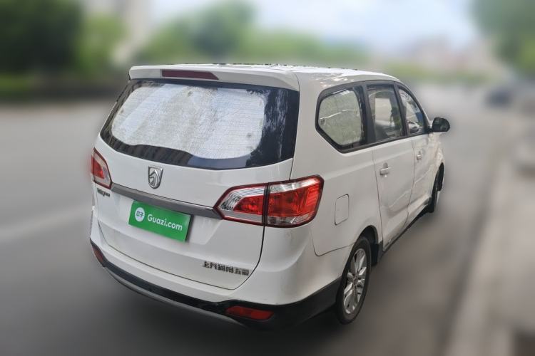 Used Baojun 730 2014 1.5L manual standard trim 7 seats Rear Right 45 Deg