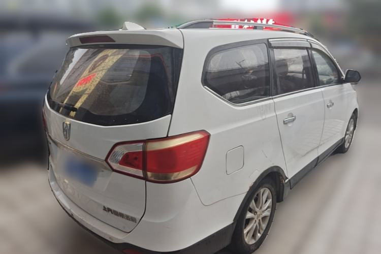 Used Baojun 730 2014 1.8L manual Comfort trim 7-seater Rear Right 45 Deg