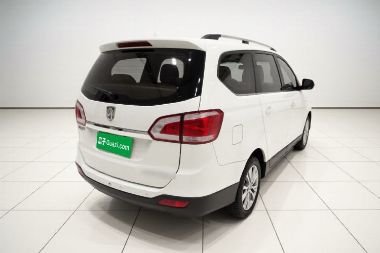 Used Baojun 730 2014 1.5L manual luxury trim 7 seats Rear Right 45 Deg