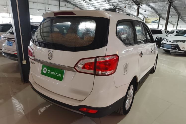 Used Baojun 730 2014 1.5L manual Comfort ESP version 7 seats Rear Right 45 Deg