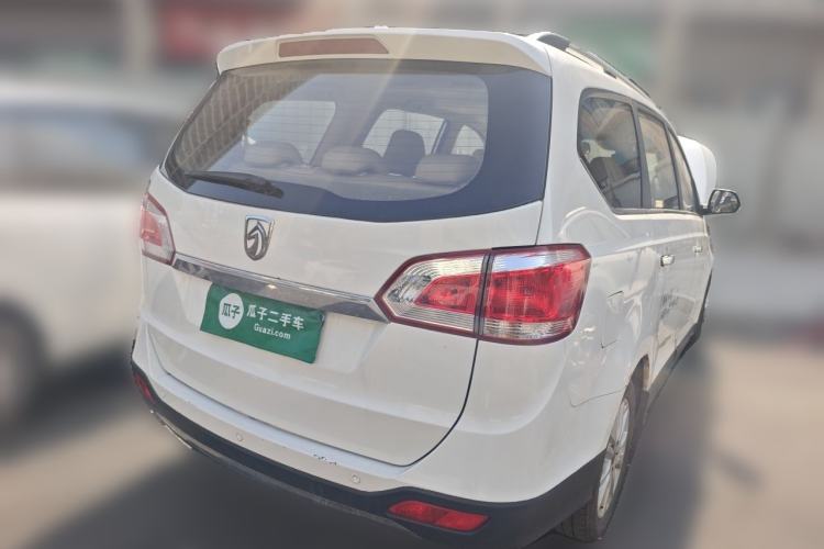 Used Baojun 730 2014 1.5L manual luxury trim 7 seats Rear Right 45 Deg