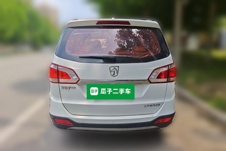 Used Baojun 730 2014 1.5L Manual Luxury Navigation ESP Version 7 Seats Rear