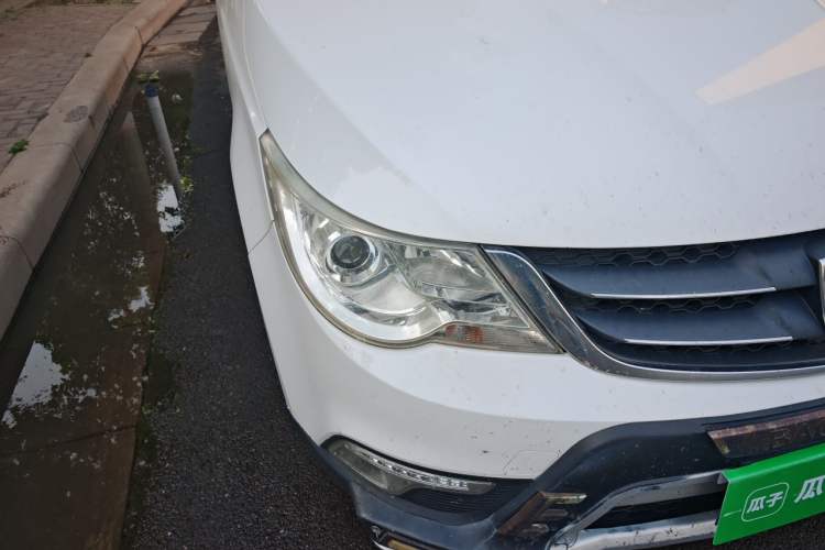 Used Baojun 730 2014 1.5L Manual Luxury Navigation ESP Version 7 Seats Right Front Headlight