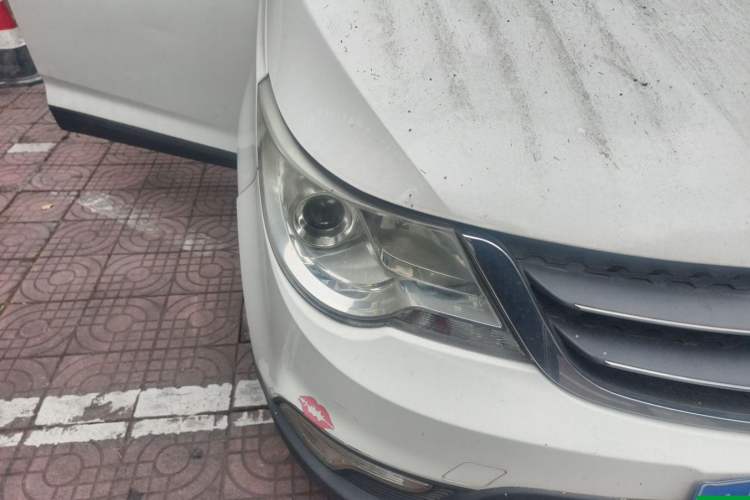 Used Baojun 730 2014 1.5L manual Comfort version 7 seats Right Front Headlight