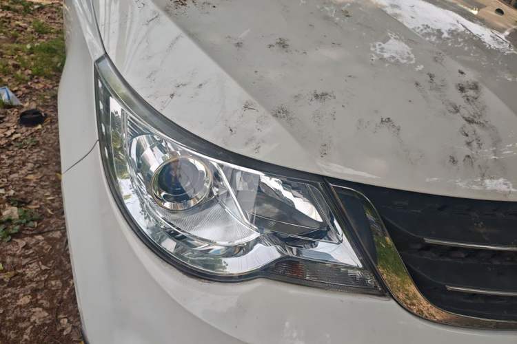 Used Baojun 730 2014 1.5L Manual Luxury Navigation ESP Version 7 Seats Right Front Headlight