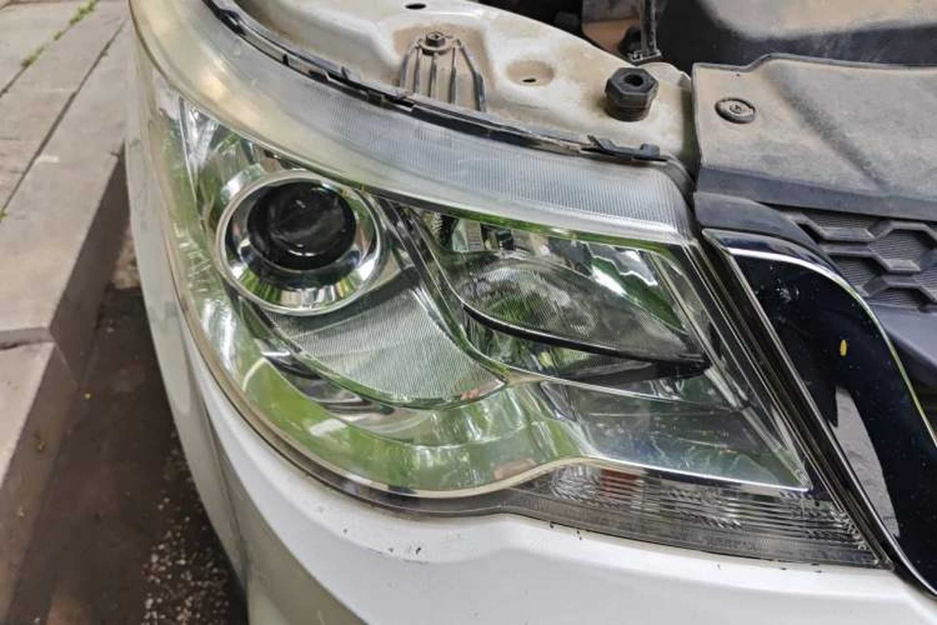 Used Baojun 730 2014 1.5L manual Comfort version 7 seats Right Front Headlight