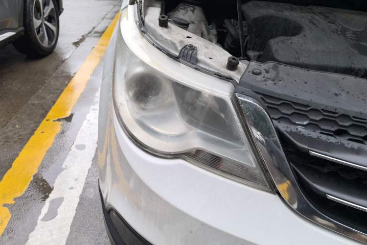 Used Baojun 730 2014 1.5L manual standard trim 7 seats Right Front Headlight