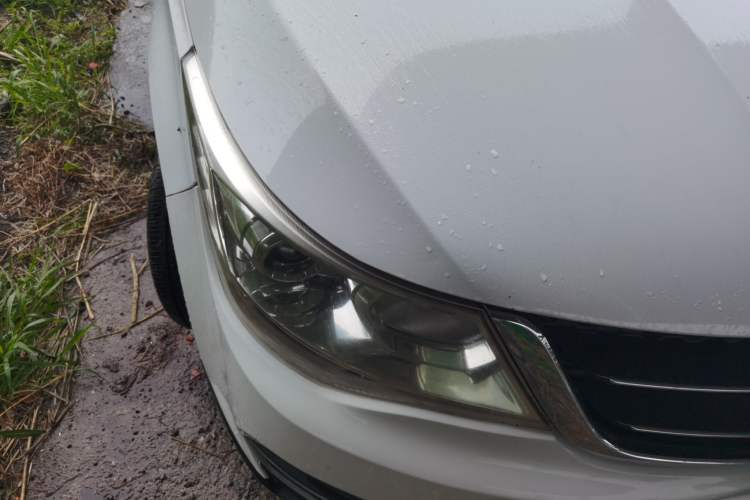 Used Baojun 730 2014 1.5L manual Comfort ESP version 7 seats Right Front Headlight