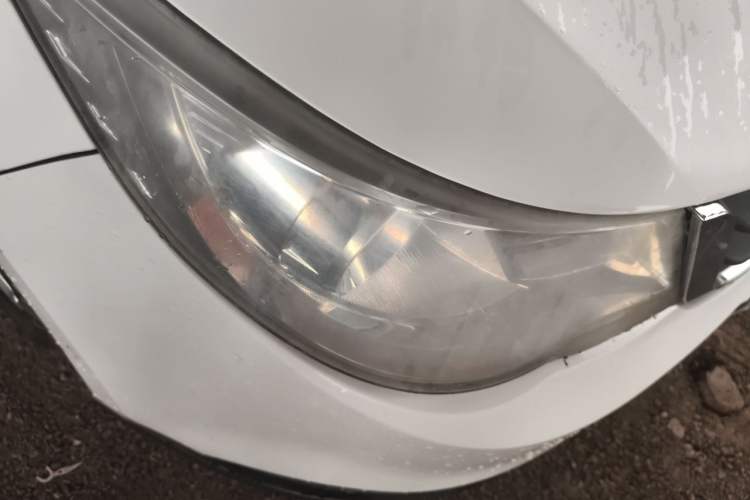 Used Baojun 730 2014 1.5L manual luxury trim 7 seats Right Front Headlight