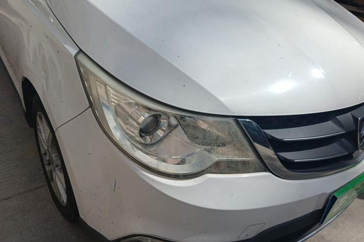 Used Baojun 730 2014 1.5L manual Comfort version 7 seats Right Front Headlight