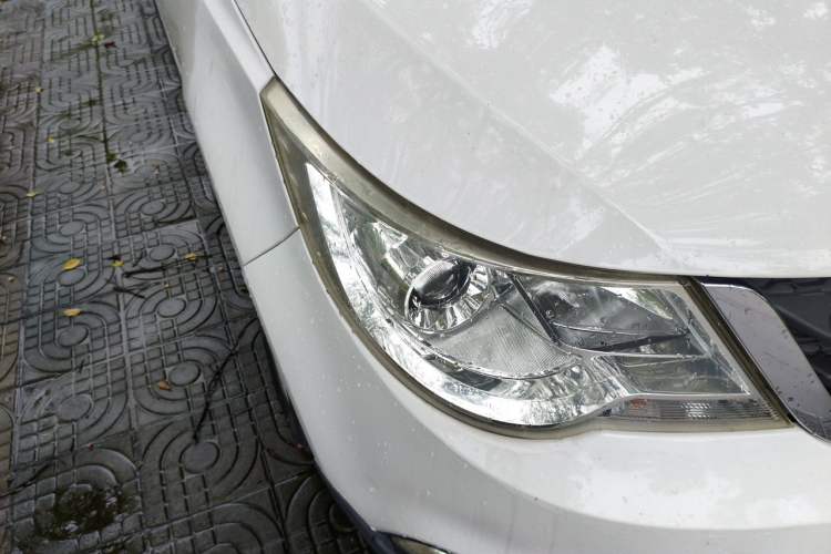 Used Baojun 730 2014 1.5L Manual Luxury Navigation ESP Version 7 Seats Right Front Headlight