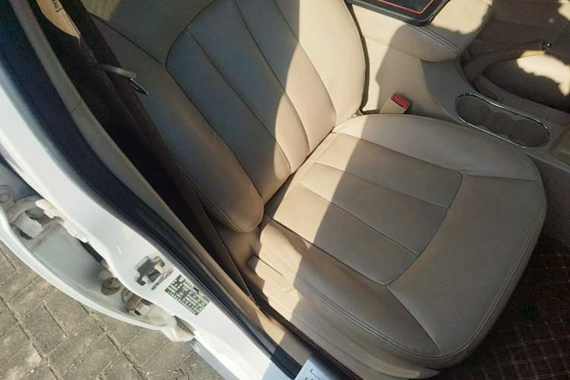 Used Baojun 730 2014 1.5L Manual Luxury Navigation ESP Version 7 Seats Right Front Seat
