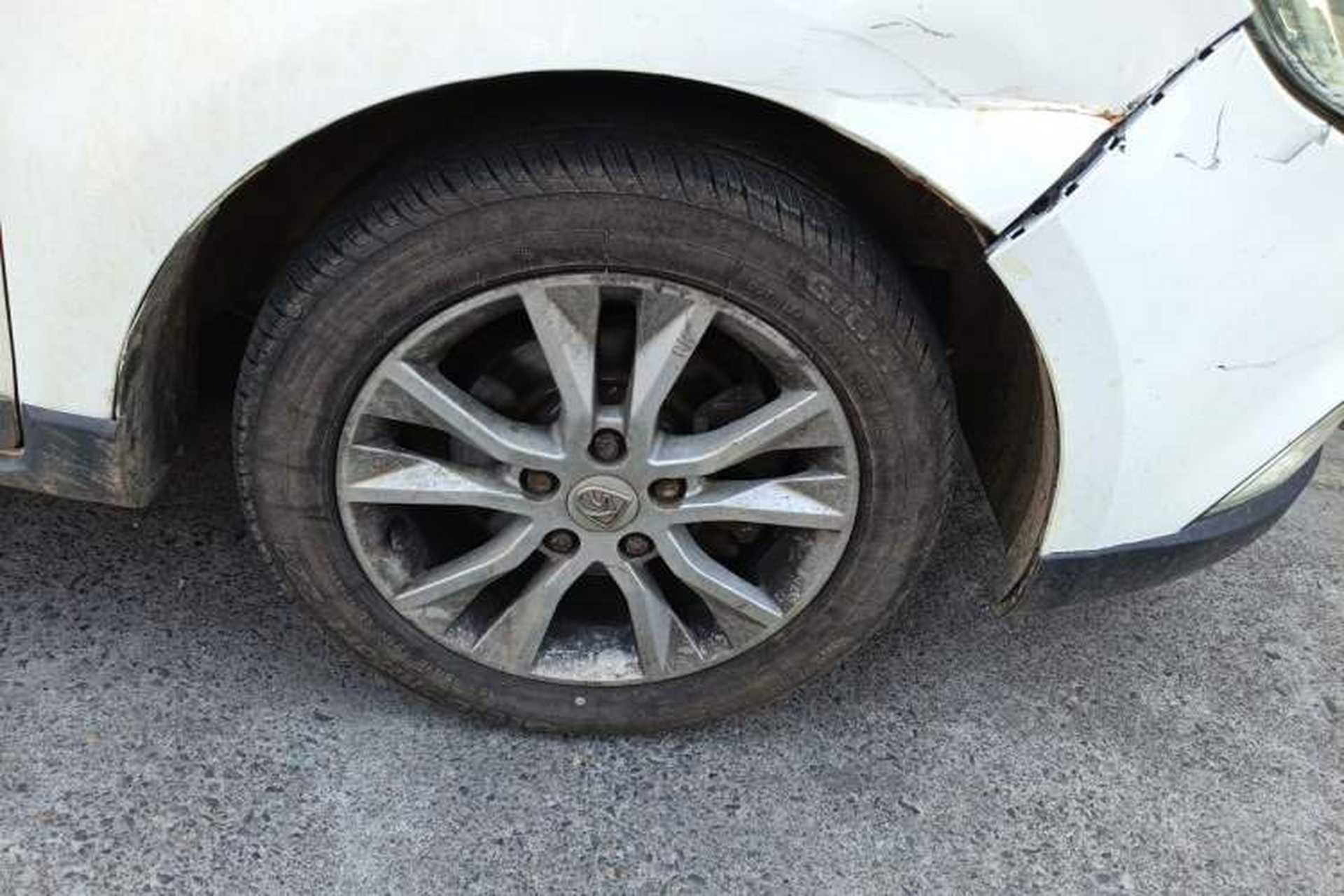Used Baojun 730 2014 1.5L manual Comfort version 7 seats Right Front Wheel Hub