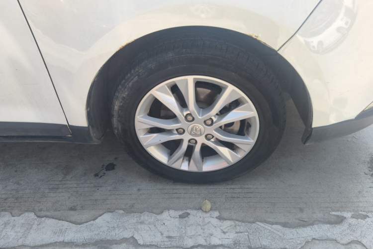 Used Baojun 730 2014 1.5L manual luxury trim 7 seats Right Front Wheel Hub