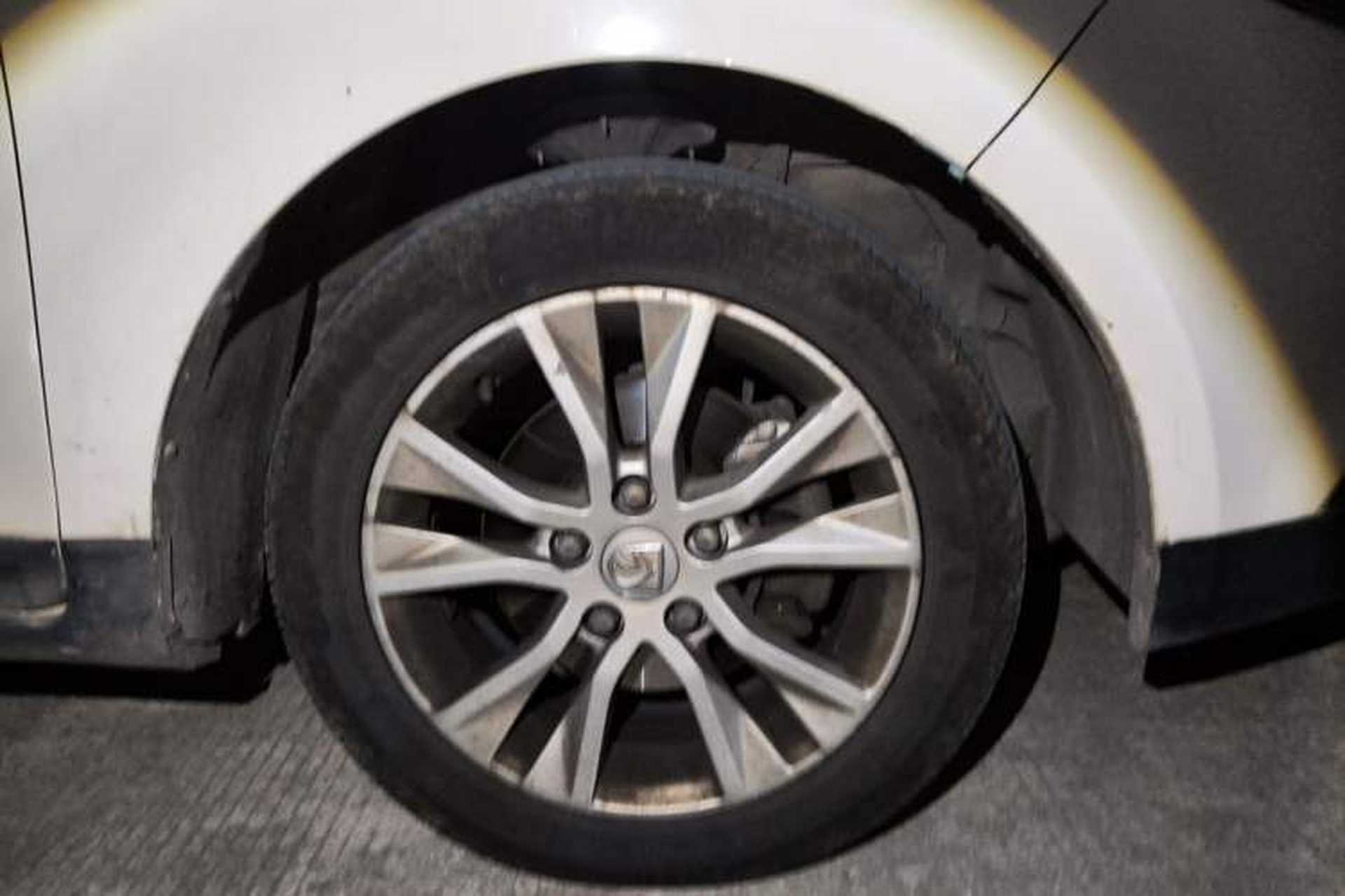 Used Baojun 730 2014 1.5L manual Comfort version 7 seats Right Front Wheel Hub