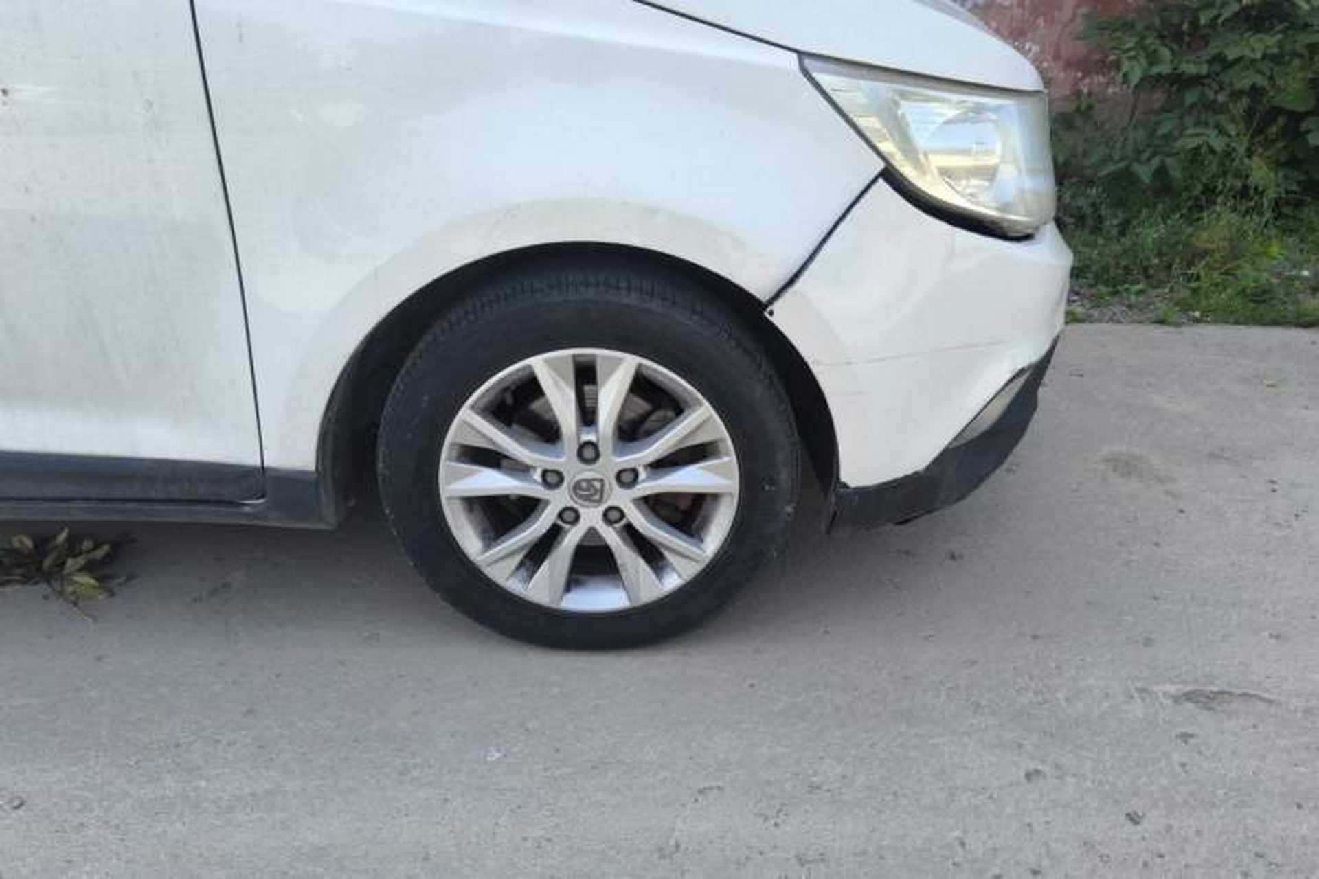 Used Baojun 730 2014 1.5L manual Comfort version 7 seats Right Front Wheel Hub