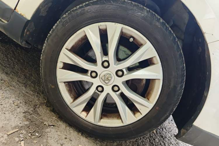 Used Baojun 730 2014 1.5L Manual Luxury Navigation ESP Version 7 Seats Right Front Wheel Hub
