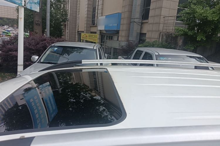 Used Baojun 730 2014 1.5L manual luxury trim 7 seats Roof