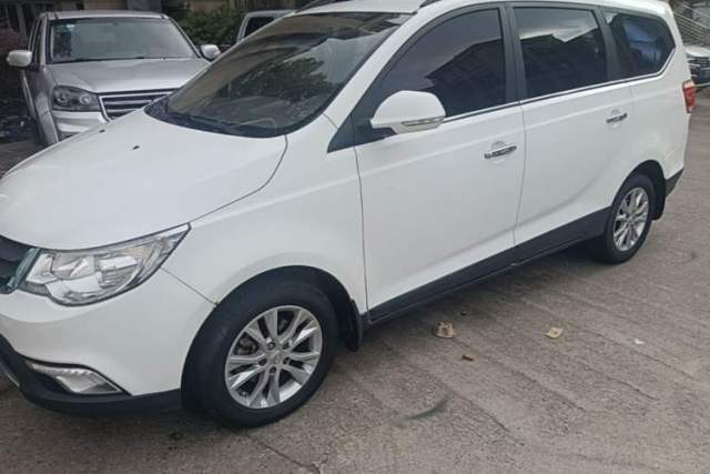 Used Baojun 730 2014 1.5L manual luxury trim 7 seats