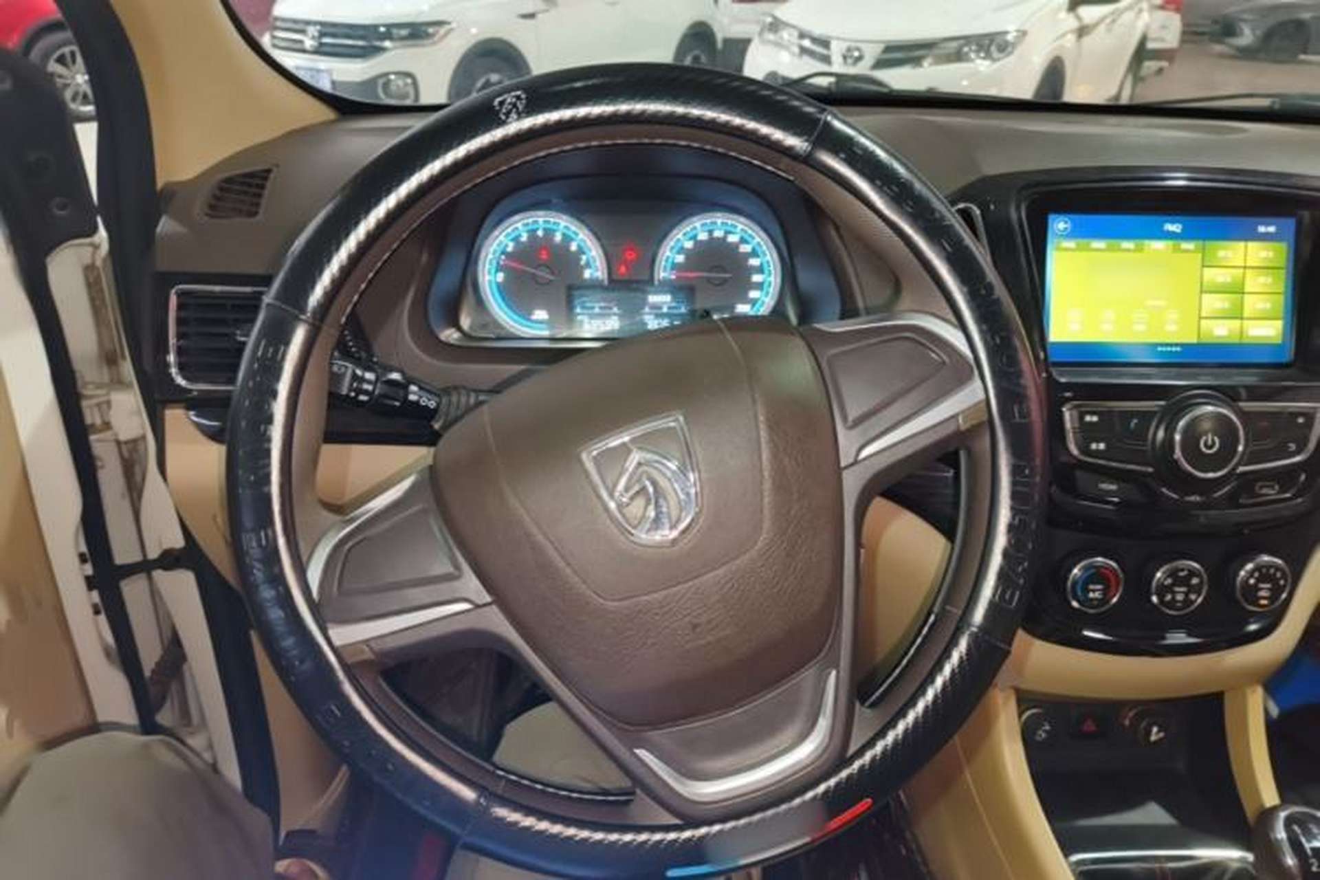 Used Baojun 730 2014 1.5L manual Comfort ESP version 7 seats Steering Wheel