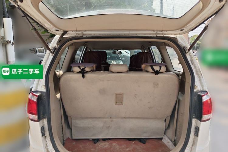 Used Baojun 730 2014 1.5L manual Comfort ESP version 7 seats Trunk