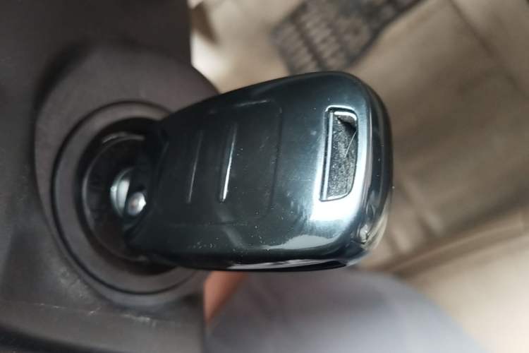 Used Baojun 730 2014 1.5L manual standard version 5 seats Vehicle Key