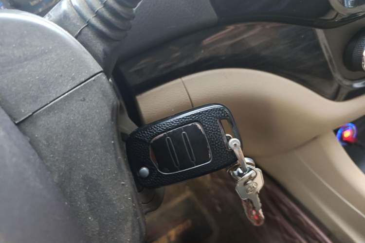 Used Baojun 730 2014 1.8L manual Comfort trim 7-seater Vehicle Key