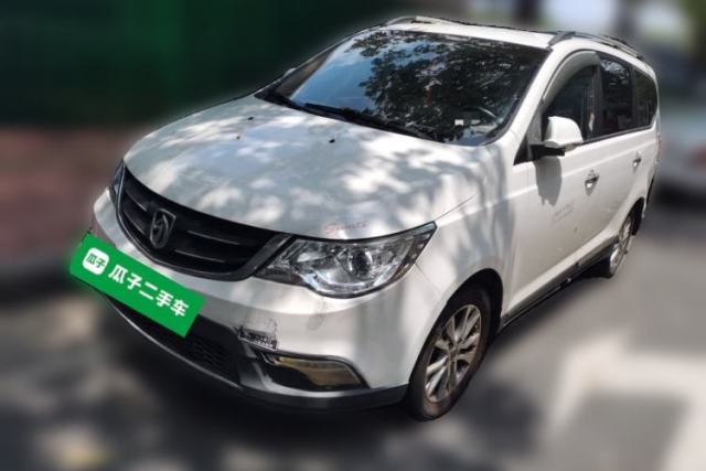 Used Baojun 730 2014 1.5L manual Comfort version 7 seats