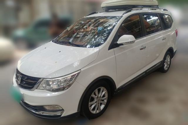 Used Baojun 730 2014 1.5L manual Comfort version 7 seats