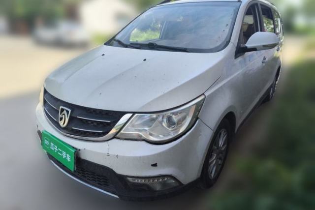 Used Baojun 730 2014 1.5L manual Comfort version 7 seats