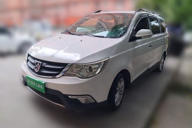 Used Baojun 730 2014 1.5L manual Comfort version 7 seats