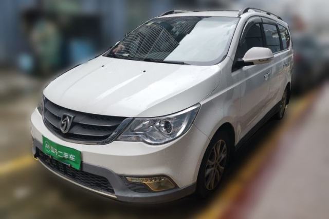 Used Baojun 730 2014 1.5L manual Comfort version 7 seats