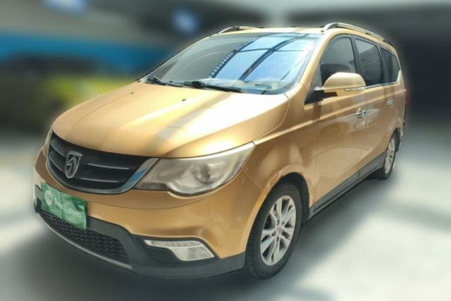 Used Baojun 730 2014 1.5L manual luxury trim 7 seats