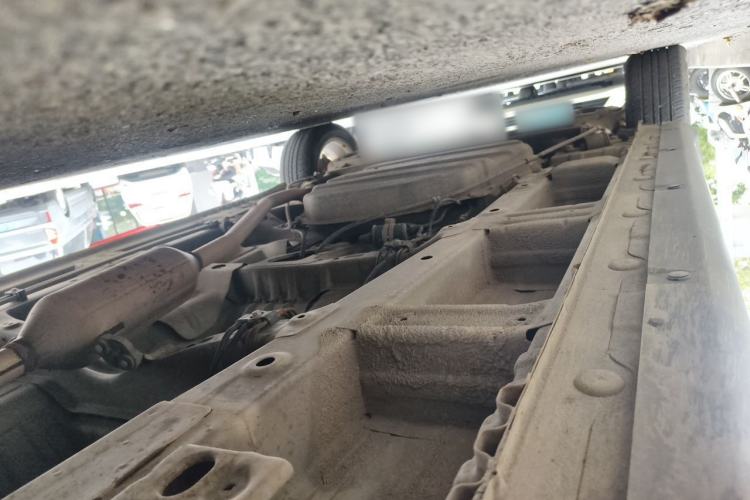 Used Baojun 730 2014 1.5L manual Comfort version 7 seats Chassis Front Right