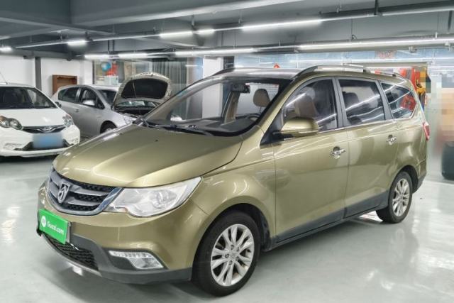 Used Baojun 730 2014 1.5L manual Comfort version 7 seats