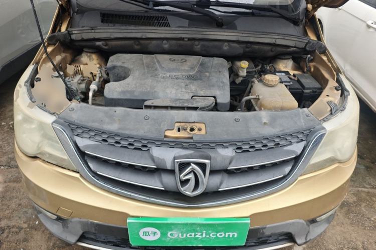Used Baojun 730 2014 1.5L manual Comfort ESP version 7 seats Engine Bay