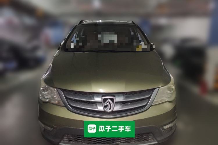 Used Baojun 730 2014 1.5L Manual Luxury Navigation ESP Version 7 Seats Front