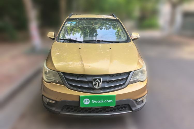Used Baojun 730 2014 1.5L manual Comfort ESP version 7 seats Front
