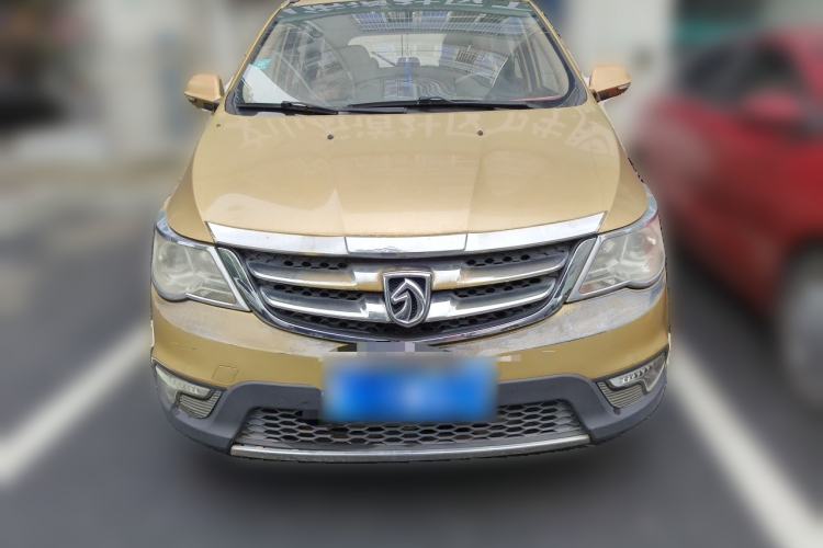 Used Baojun 730 2014 1.5L manual Comfort ESP version 7 seats Front