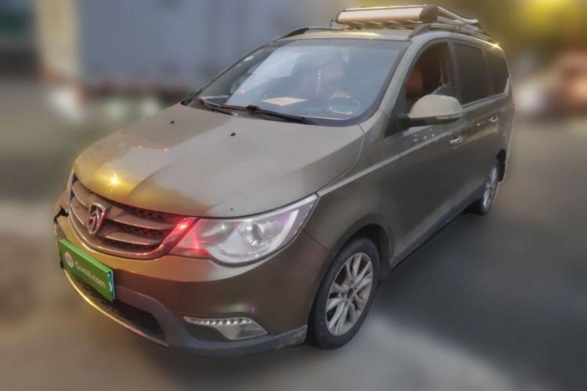 Used Baojun 730 2014 1.5L manual Comfort ESP version 7 seats Front Left 45 Deg