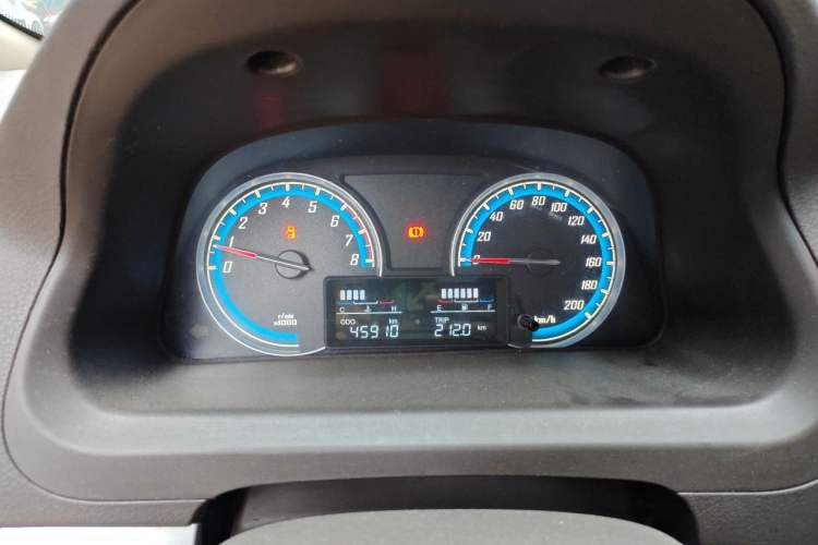 Used Baojun 730 2014 1.5L manual standard trim 7 seats Instrument Cluster