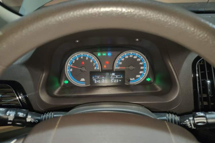 Used Baojun 730 2014 1.5L manual Comfort version 7 seats Instrument Cluster