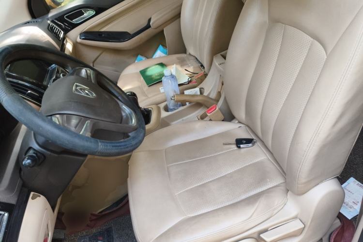 Used Baojun 730 2014 1.5L manual Comfort version 7 seats Left Front Seat